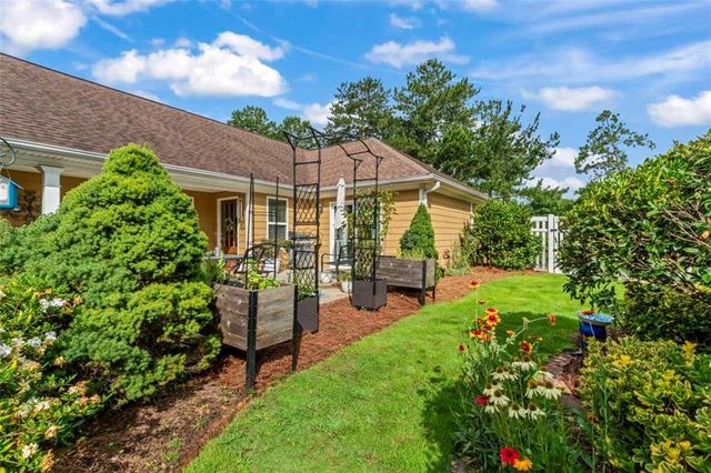 140 Cottage Club Drive, Locust Grove, GA 30248