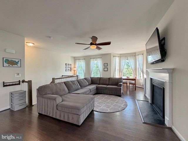 242-A BUCKEYE CIR, La Plata, MD 20646