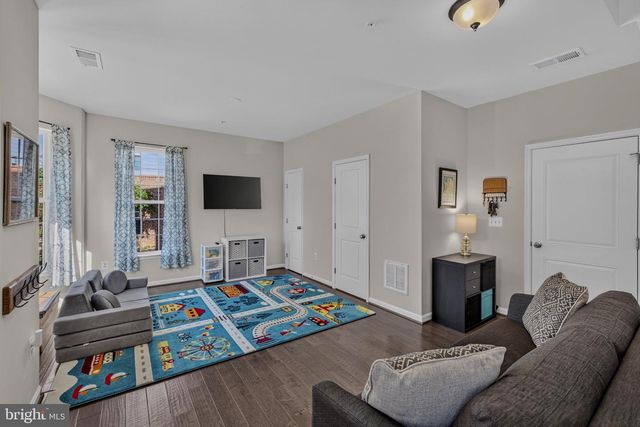 242-A BUCKEYE CIR, La Plata, MD 20646