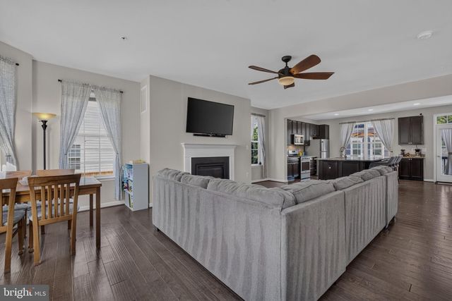 242-A BUCKEYE CIR, La Plata, MD 20646