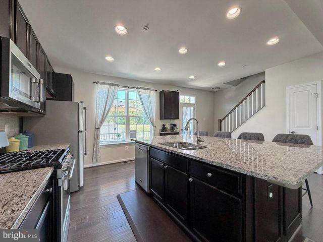 242-A BUCKEYE CIR, La Plata, MD 20646