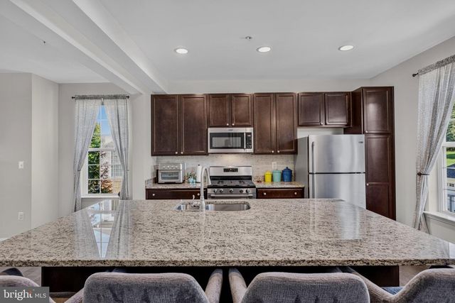 242-A BUCKEYE CIR, La Plata, MD 20646