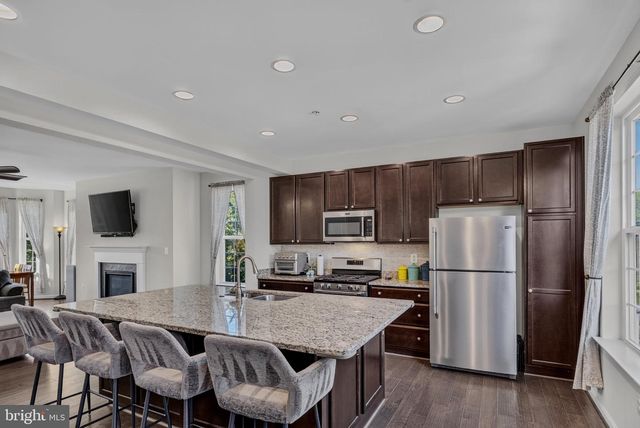 242-A BUCKEYE CIR, La Plata, MD 20646