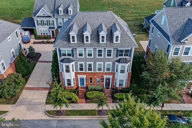 242-A BUCKEYE CIR, La Plata, MD 20646