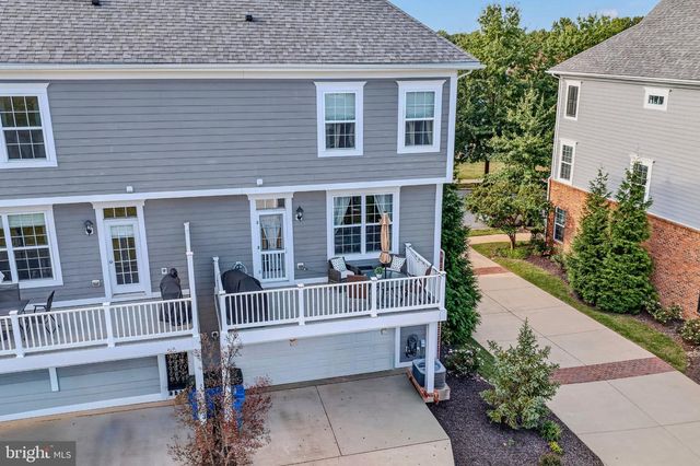 242-A BUCKEYE CIR, La Plata, MD 20646