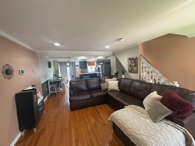 6917 STENTON AVE, Philadelphia, PA 19138
