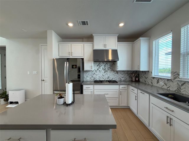 437 Leeward PASS, Leander, TX 78641