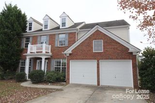 10824 Fountaingrove Drive, Charlotte, NC 28262