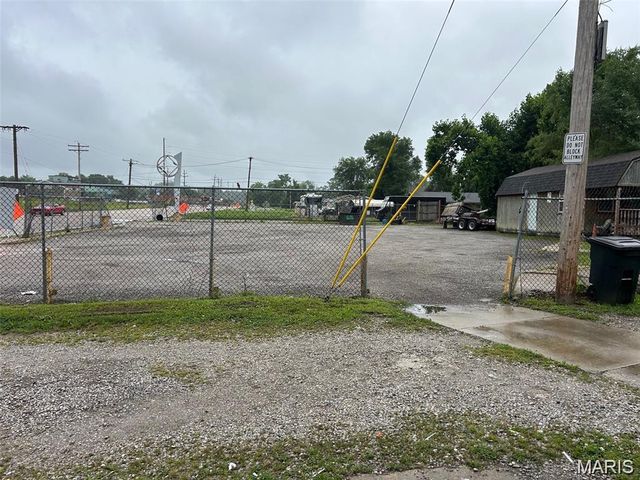 3800 Saint Clair Avenue, East St Louis, IL 62205