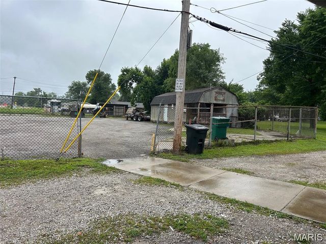 3800 Saint Clair Avenue, East St Louis, IL 62205