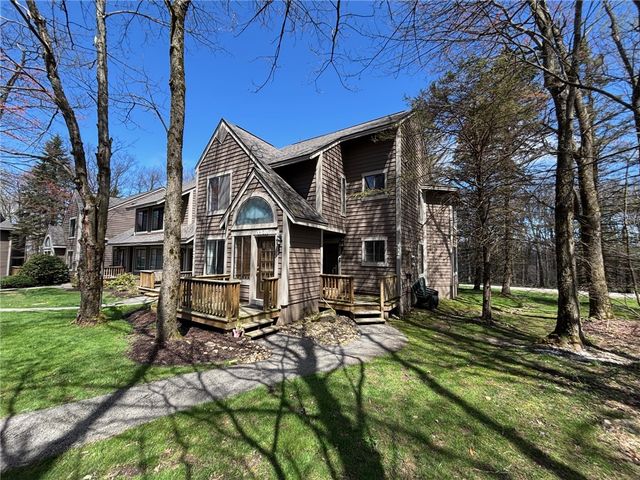 1148 Tanyard Lane, Hidden Valley, PA 15502