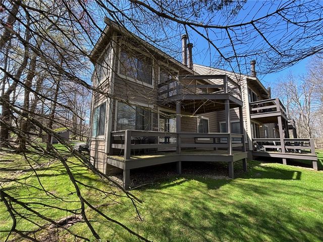 1148 Tanyard Lane, Hidden Valley, PA 15502
