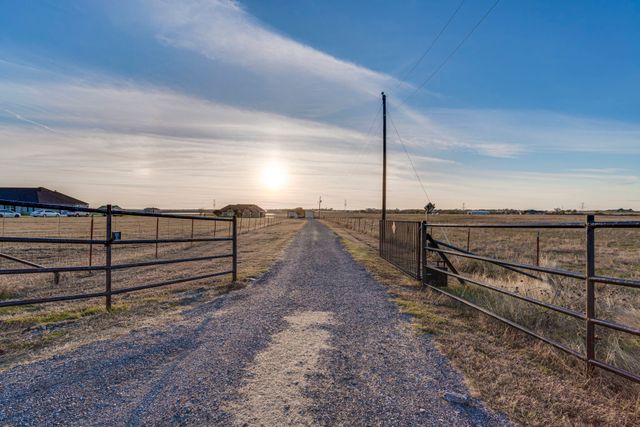 10365 Singleton Road, Midlothian, TX 76065