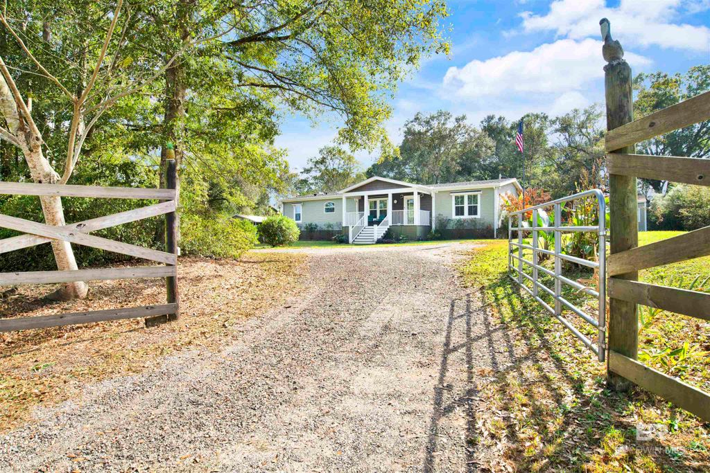 26126 Joe Foley Road, Robertsdale, AL 36567