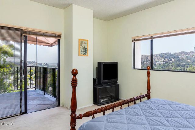 1861 Oakmont Terrace, Glendale, CA 91208
