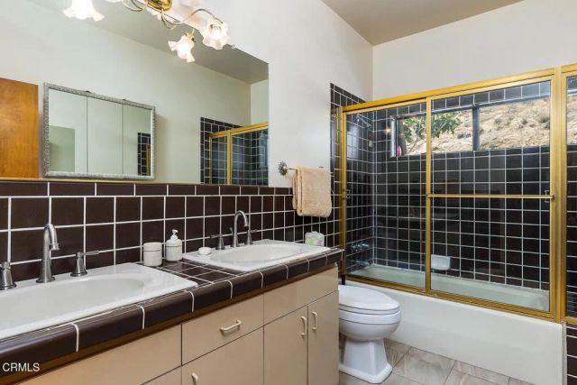 1861 Oakmont Terrace, Glendale, CA 91208