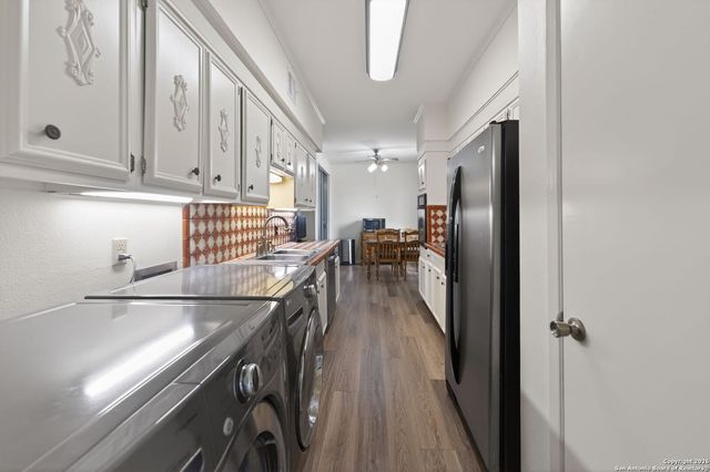 3678 Hidden Dr Apt 1301, San Antonio, TX 78217