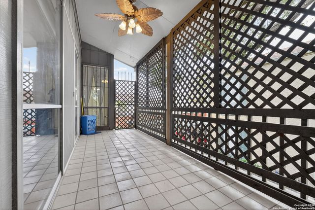 3678 Hidden Dr Apt 1301, San Antonio, TX 78217