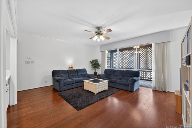 3678 Hidden Dr Apt 1301, San Antonio, TX 78217