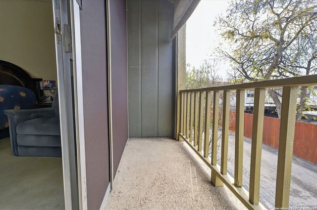 3678 Hidden Dr Apt 1301, San Antonio, TX 78217