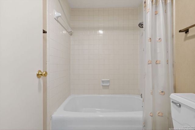 3678 Hidden Dr Apt 1301, San Antonio, TX 78217