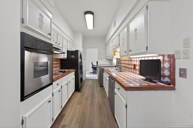 3678 Hidden Dr Apt 1301, San Antonio, TX 78217