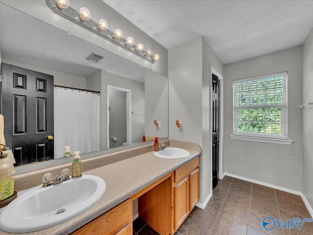 908 Wess Taylor Road, Huntsville, AL 35811