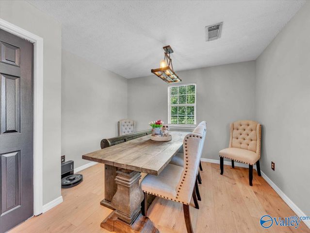908 Wess Taylor Road, Huntsville, AL 35811
