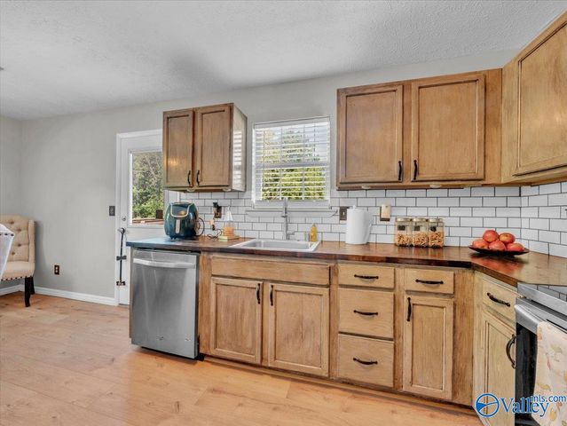 908 Wess Taylor Road, Huntsville, AL 35811