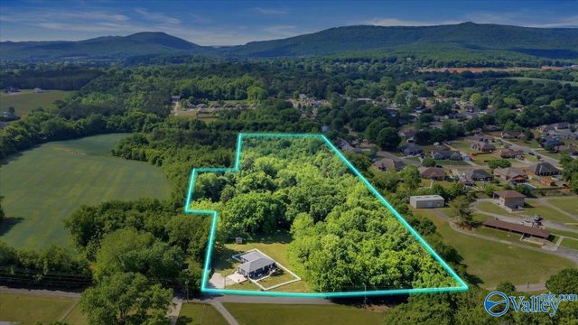 908 Wess Taylor Road, Huntsville, AL 35811