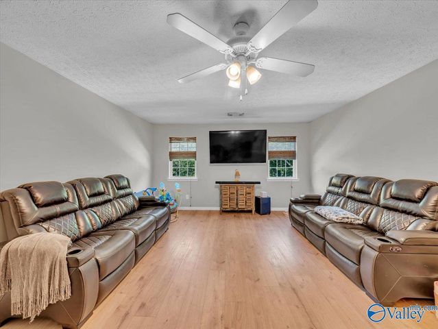 908 Wess Taylor Road, Huntsville, AL 35811