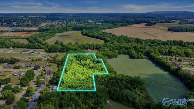 908 Wess Taylor Road, Huntsville, AL 35811
