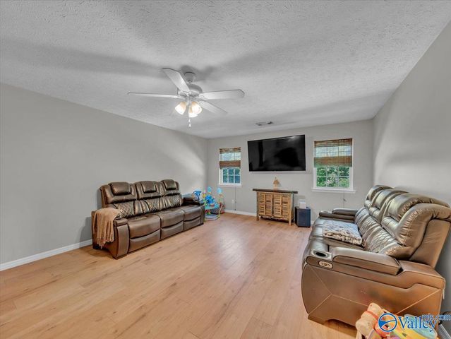 908 Wess Taylor Road, Huntsville, AL 35811