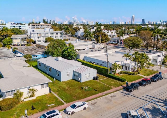 2125 Bay Dr, Miami Beach, FL 33141