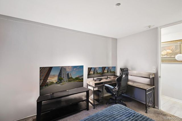 8200 Jefferson Avenue 102, Detroit, MI 48214