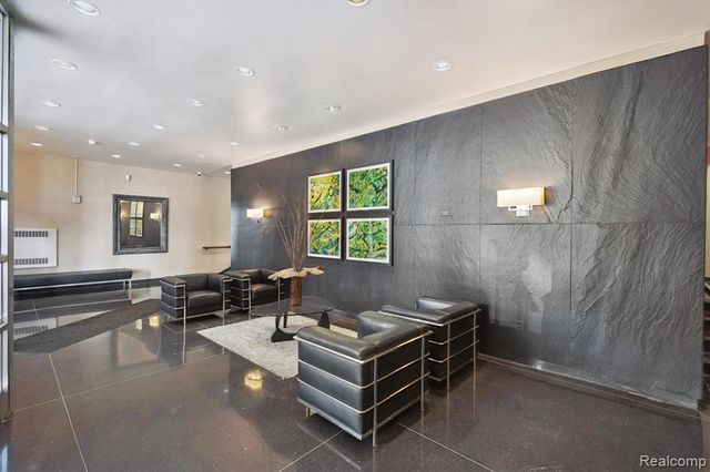 8200 Jefferson Avenue 102, Detroit, MI 48214