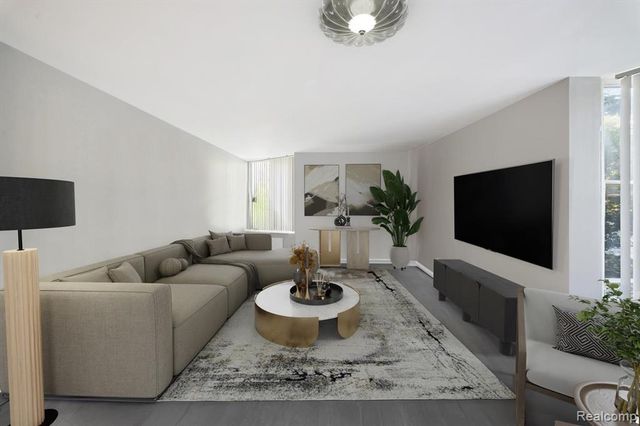 8200 Jefferson Avenue 102, Detroit, MI 48214