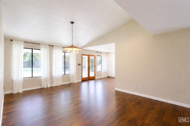 13301 Paisley Court, Bakersfield, CA 93314