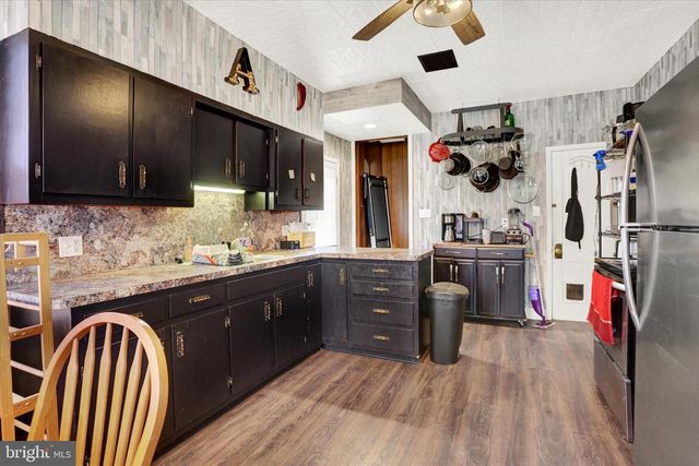90 E MAIN ST, Elizabethville, PA 17023