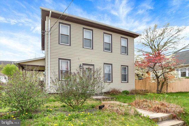 90 E MAIN ST, Elizabethville, PA 17023
