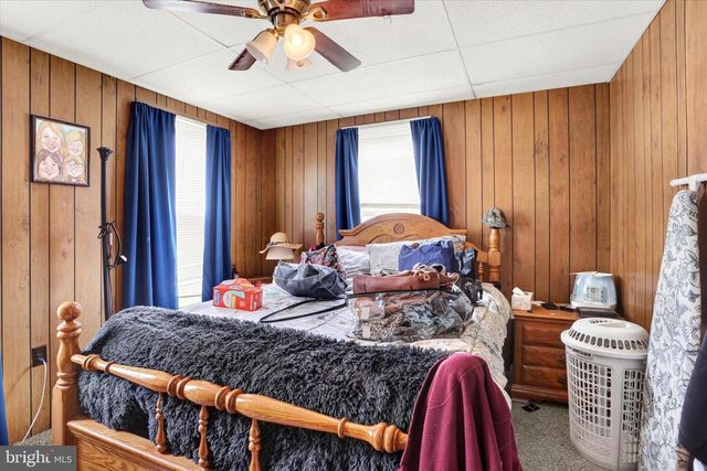 90 E MAIN ST, Elizabethville, PA 17023