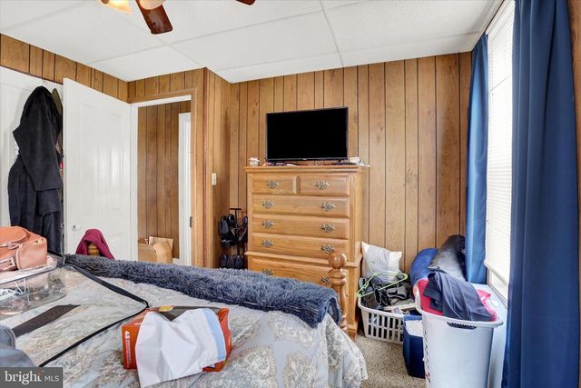 90 E MAIN ST, Elizabethville, PA 17023