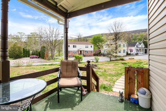 90 E MAIN ST, Elizabethville, PA 17023
