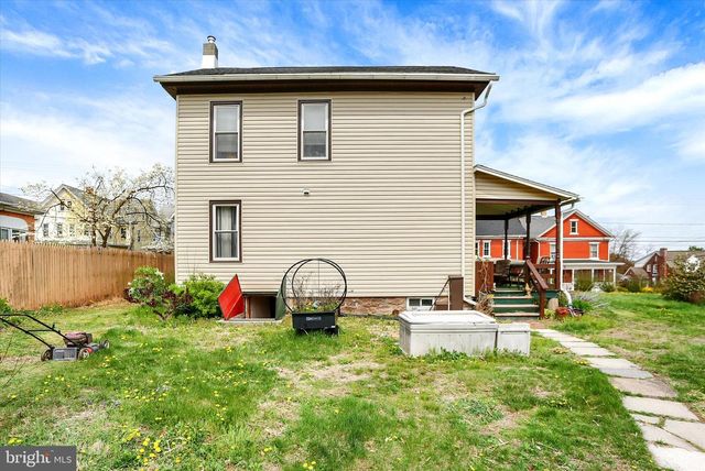 90 E MAIN ST, Elizabethville, PA 17023
