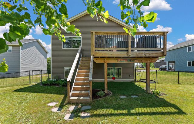845 Highview Loop SE, Pine City, MN 55063