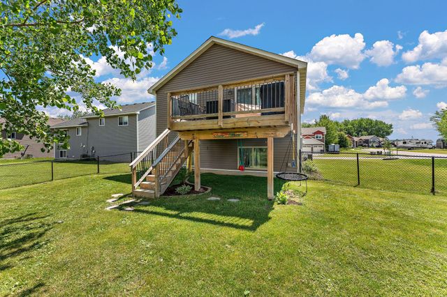 845 Highview Loop SE, Pine City, MN 55063