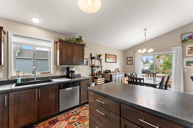 845 Highview Loop SE, Pine City, MN 55063