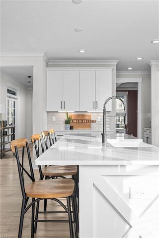 2952 Weston LOOP, Virginia Beach, VA 23456