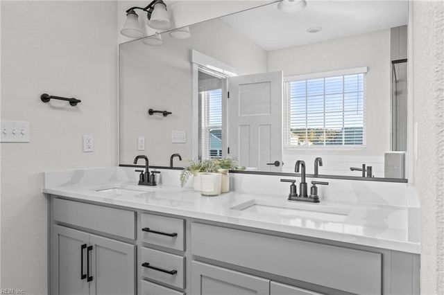 2952 Weston LOOP, Virginia Beach, VA 23456