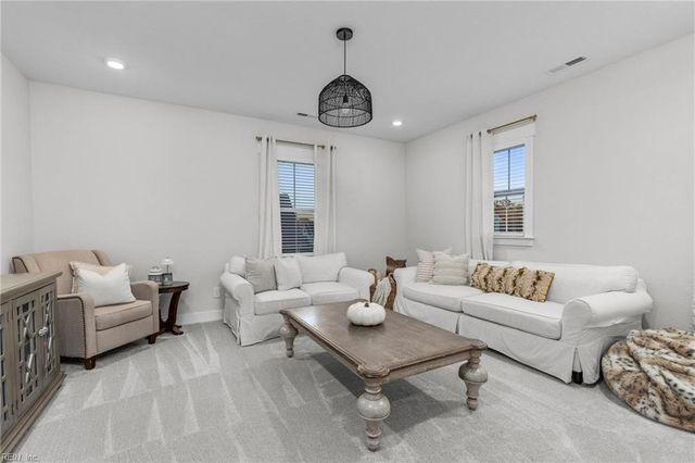 2952 Weston LOOP, Virginia Beach, VA 23456